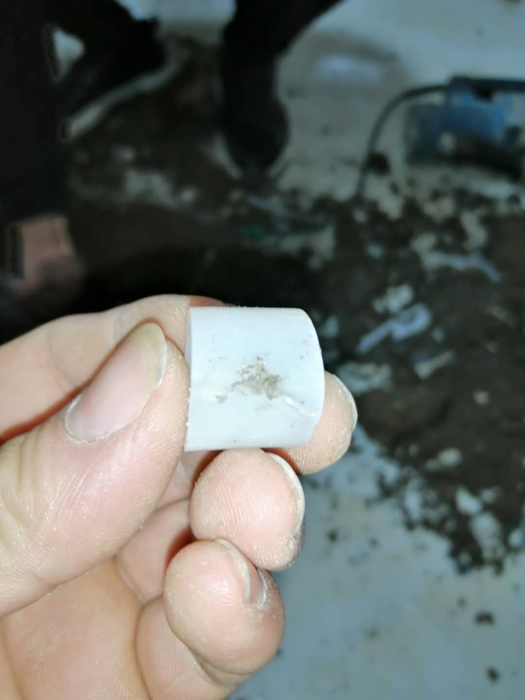 巩留家里地暖漏水了怎么办？